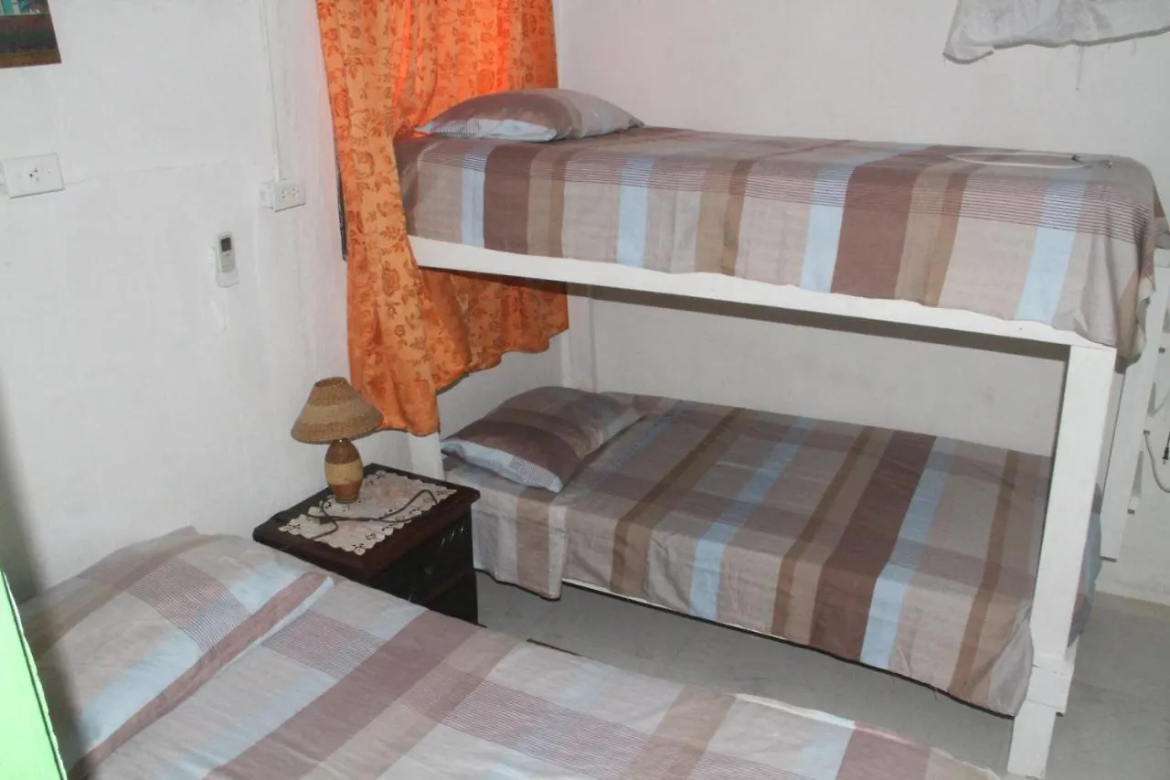 Guest house Green Sea Inn San Luis Cueva de Morgan Colombia